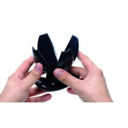 Master Series Plug Tunnel Clawed Noir 9 x 10.5 cm